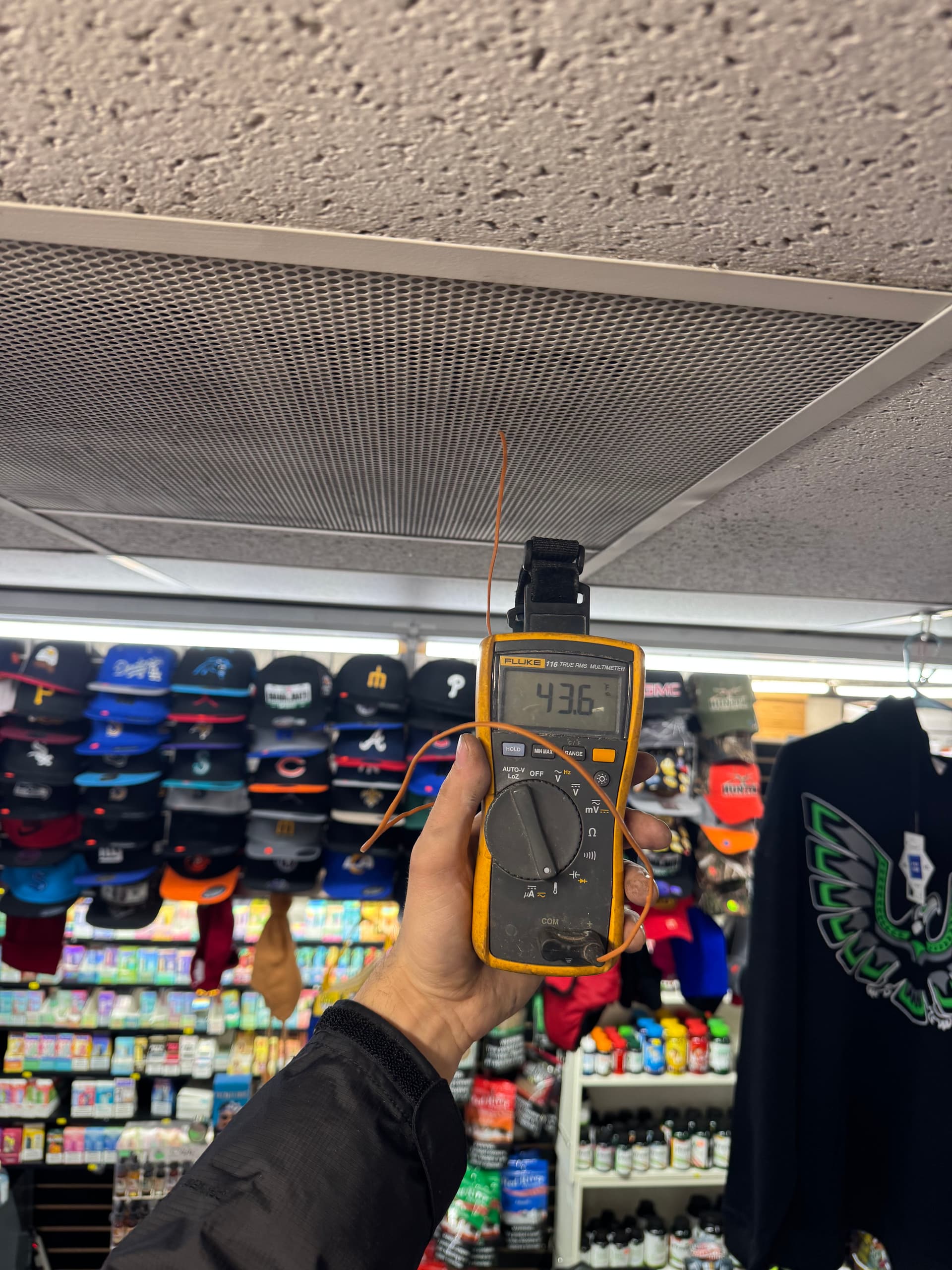 Gallery photos for Keeping a 37-Year-Old Commercial A/C Unit Running Strong: Image #2